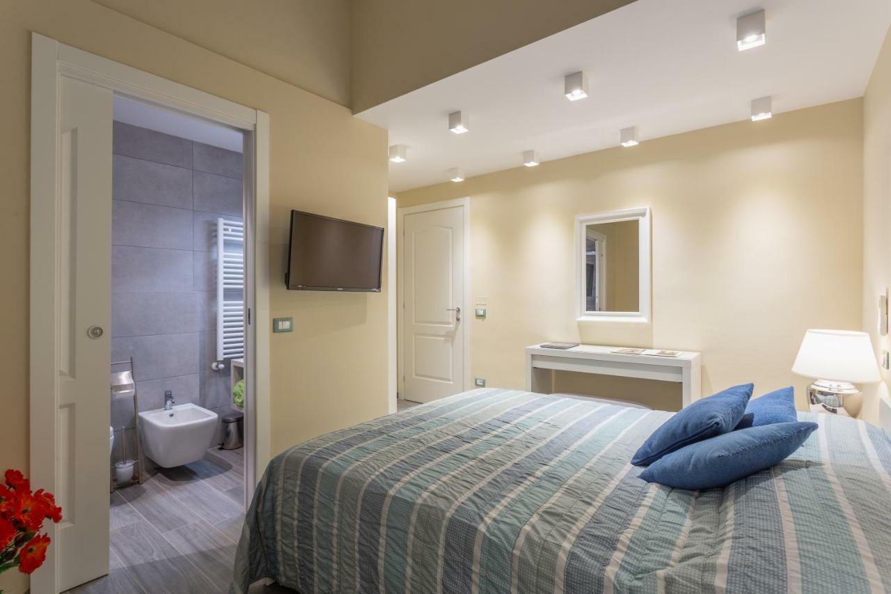 Le Stanze Di Carla! Bagno Privato, Cucina In Comune Φλωρεντία Εξωτερικό φωτογραφία